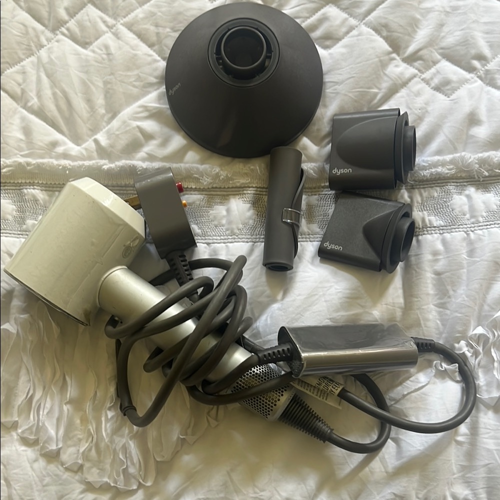 Dyson Gray Hair Styling Tool